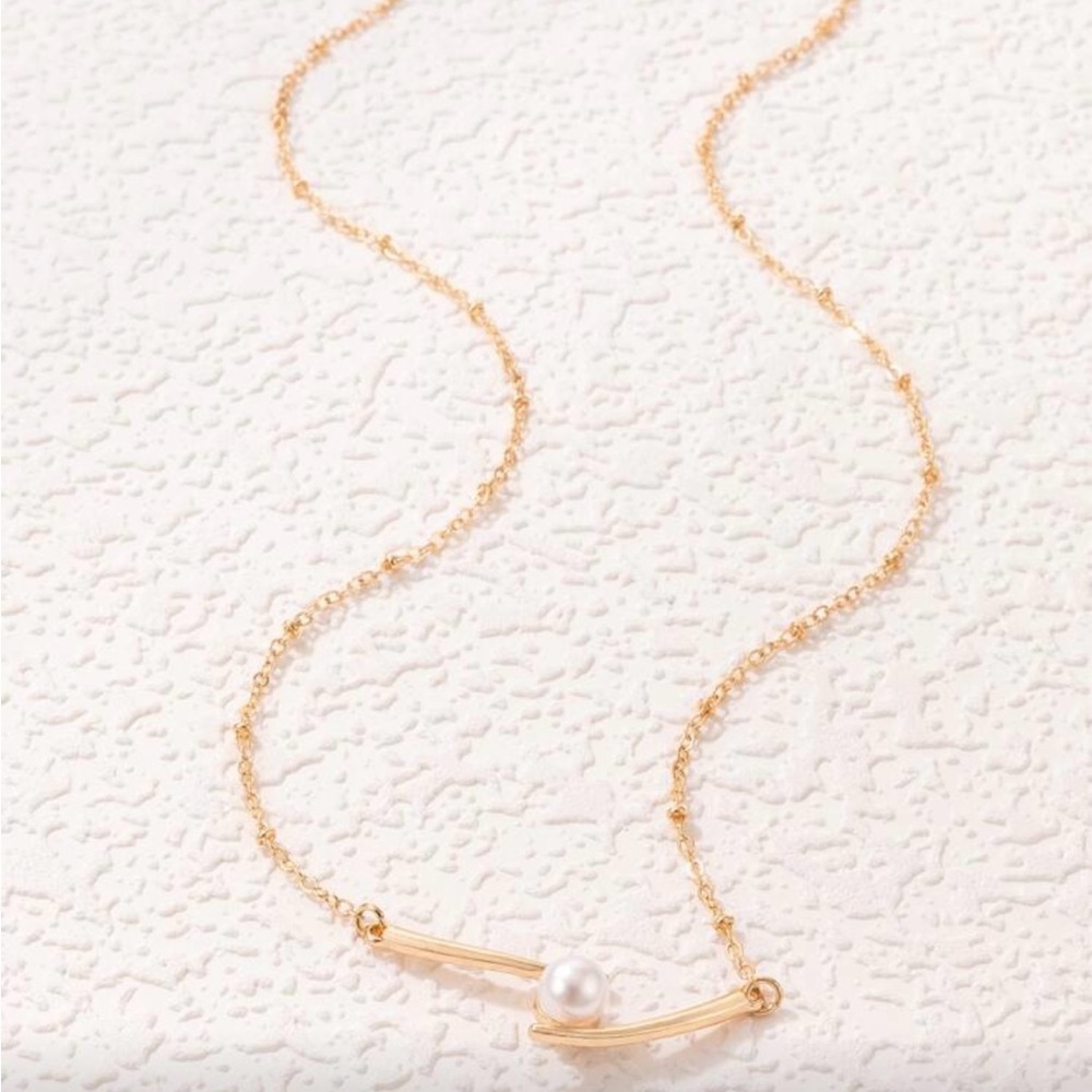 ⚠️Clearance Elegant Gold Pearl Pendant Necklace - Picture 3 of 4
